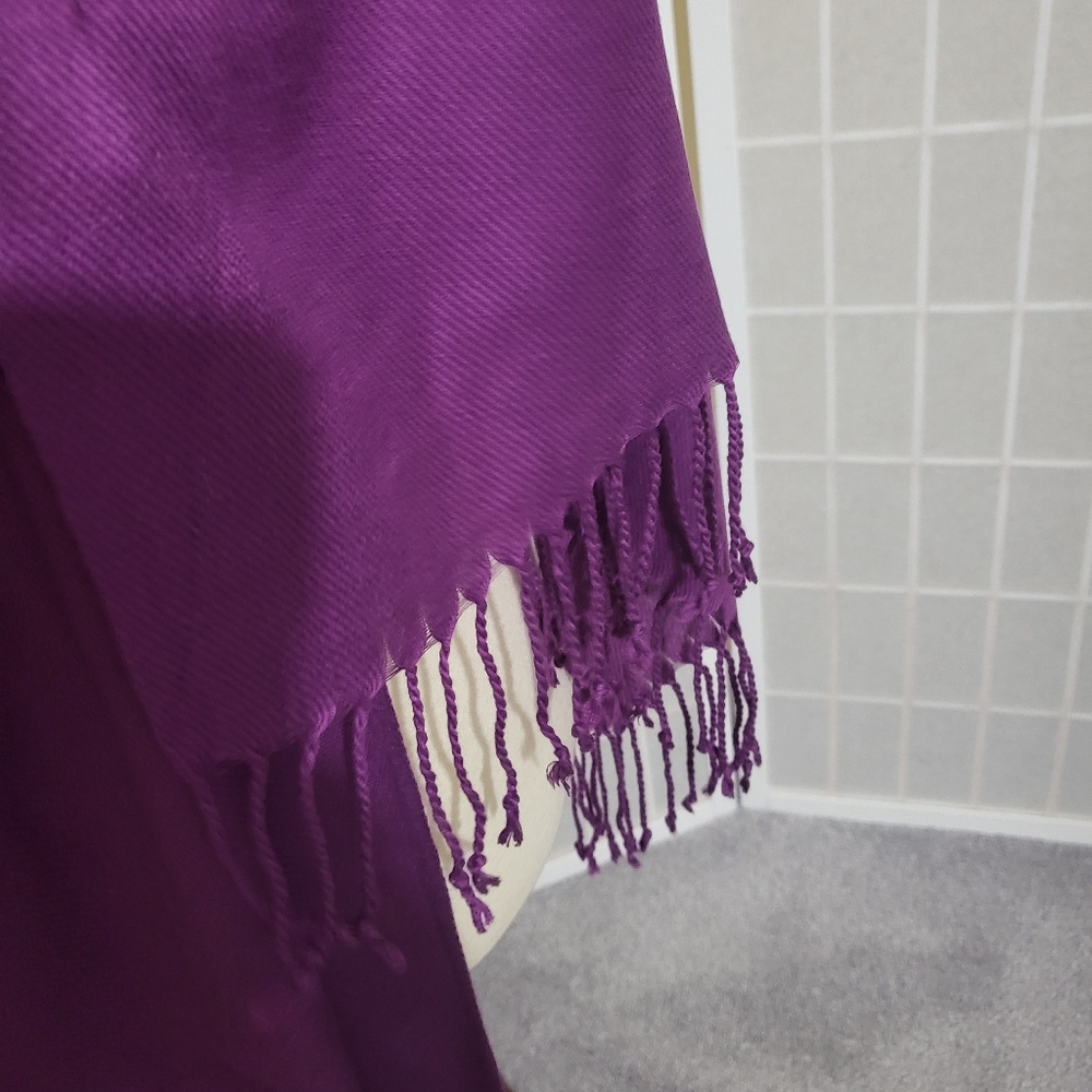 Vintage purple scarf piano shawl - Picture 3 of 4